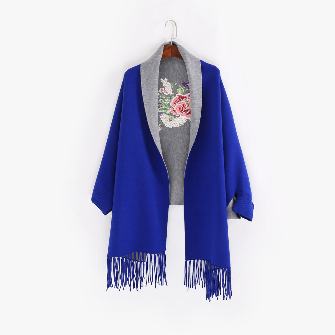 Damen Cape‑Schal mit besticktem Innenfutter und Fransensaum Echo Archiv