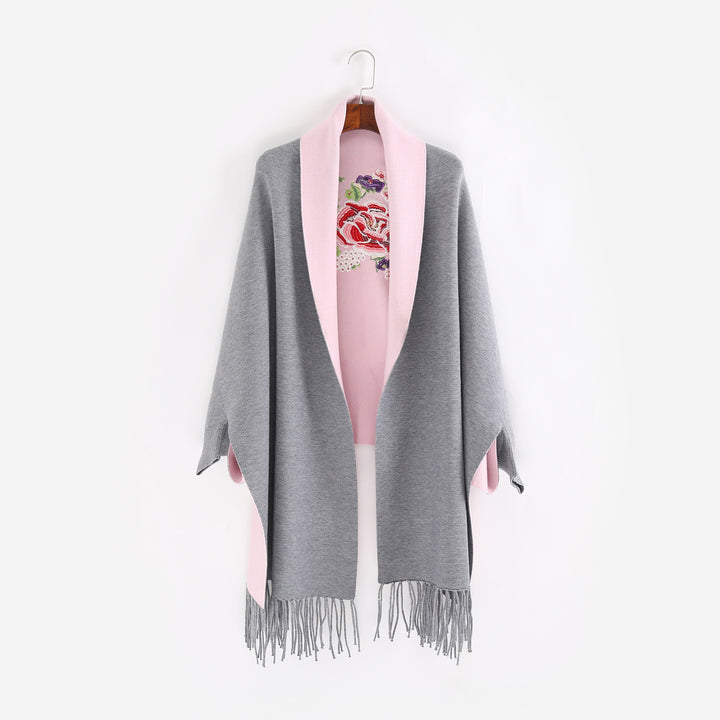 Damen Cape‑Schal mit besticktem Innenfutter und Fransensaum Echo Archiv