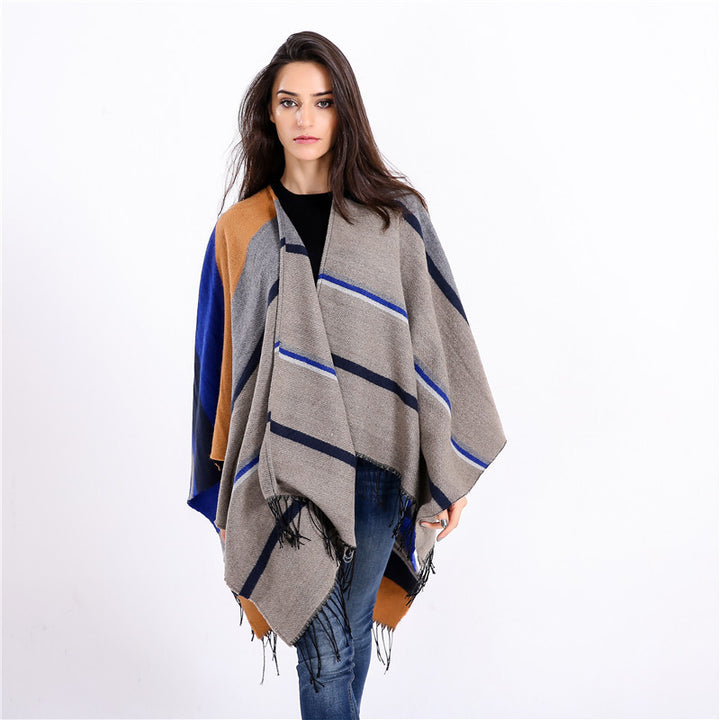 Damen Oversize-Ruana‑Überwurf aus Wollmix mit Zipfelsaum und Fransensaum – Avérine