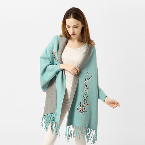 Damen Reversible Strick-Ruana mit Blumenstickerei und Fransensaum Echo Archiv