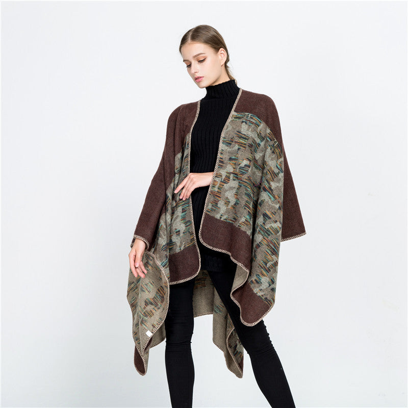 Damen Oversize-Ruana-Umhang aus Wollmix mit geometrischem Jacquardbesatz – Montévia