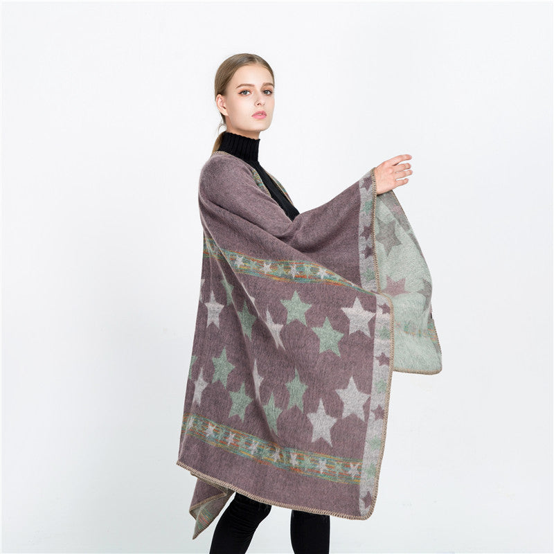 Damen Jacquard‑Ruana‑Poncho mit Sternjacquard und weichfallender Oversize‑Silhouette Echo Archiv