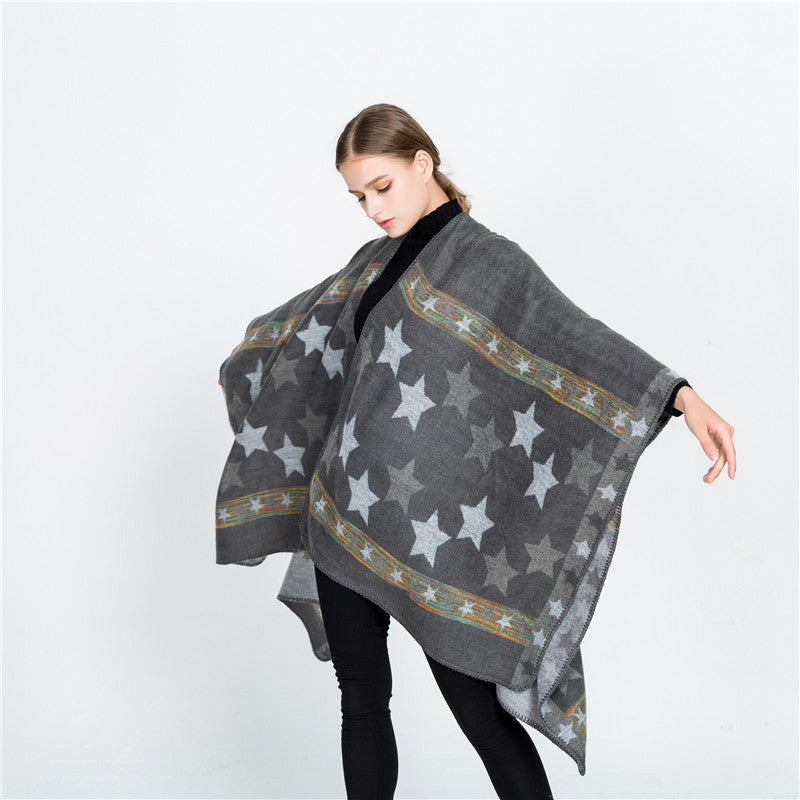 Damen Jacquard‑Ruana‑Poncho mit Sternjacquard und weichfallender Oversize‑Silhouette Echo Archiv