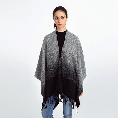 Damen Oversize-Poncho im Verlaufsstrick mit Fransen und offener Front Echo Archiv