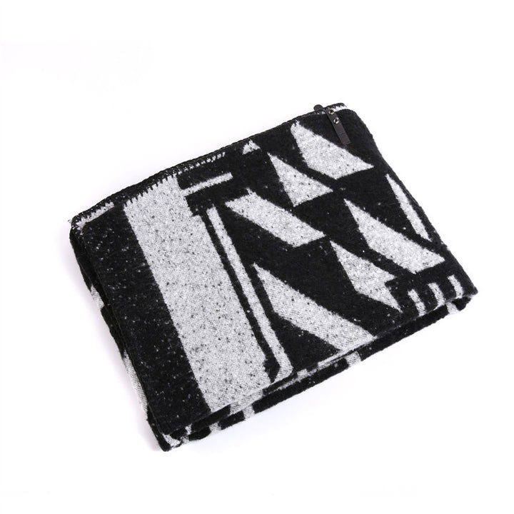 Damen Kapuzen-Poncho aus Wollmix mit grafischem Jacquard-Design – Avérine