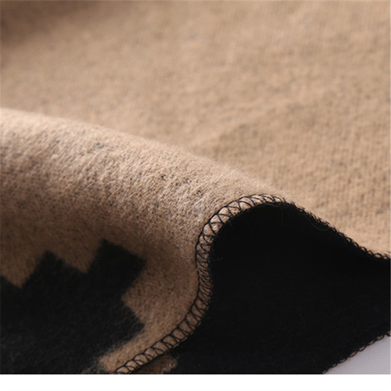 Damen Oversized-Feinstrick-Schal mit geometrischem Jacquard und weichem Fall Echo Archiv