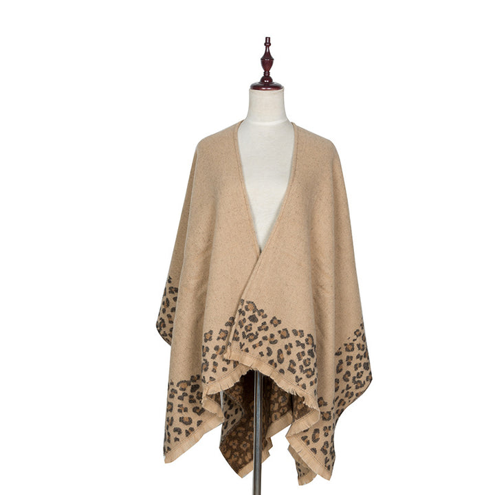 Damen Strick‑Ruana mit Leoprint‑Bordüre und Fransensaum Echo Archiv