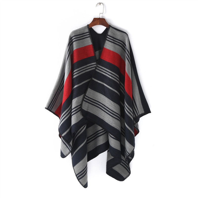 Damen Oversize‑Ruana‑Überwurf mit gestreiftem Jacquard und Zierstichkante – Avérine