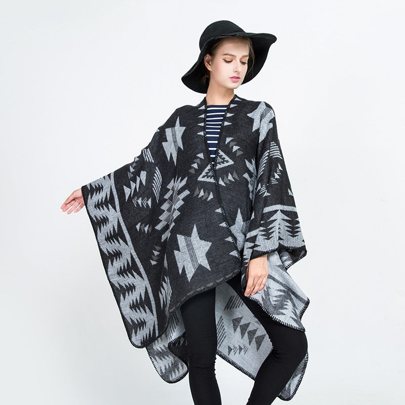 Damen Wollmix-Ruanaüberwurf im Oversize mit geometrischem Sterne-Jacquard – Veloura