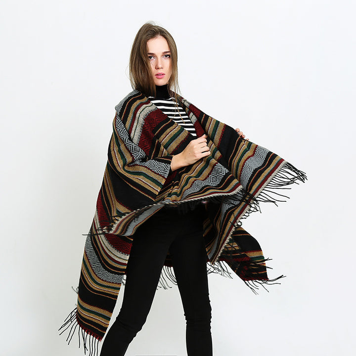 Damen Offener Oversize-Serape-Poncho im Ethno-Jacquard mit langen Fransen Echo Archiv