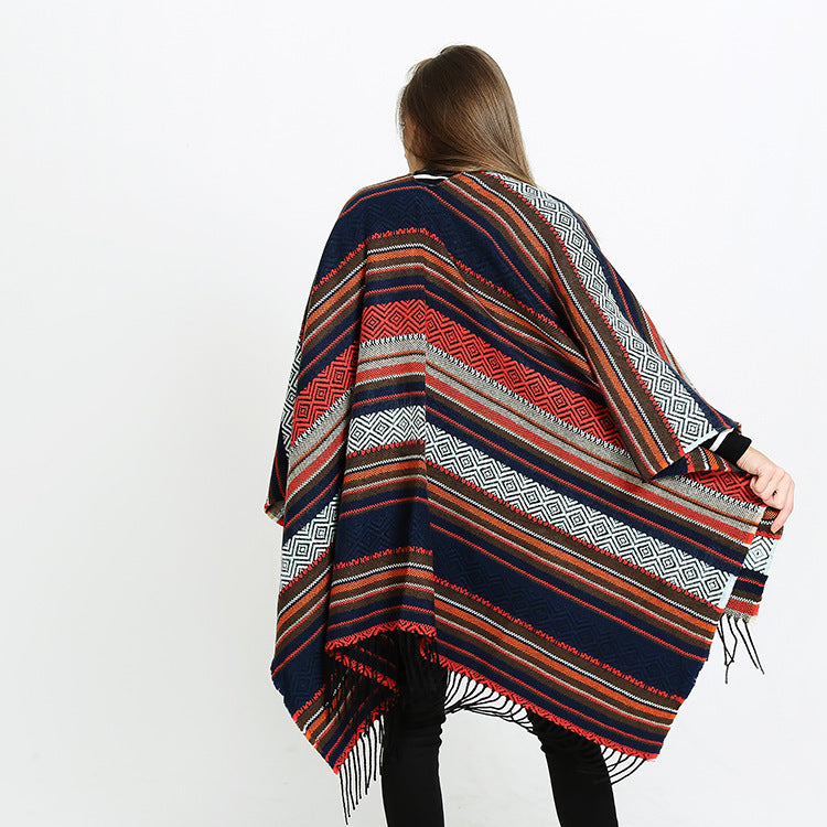 Damen Offener Oversize-Serape-Poncho im Ethno-Jacquard mit langen Fransen Echo Archiv