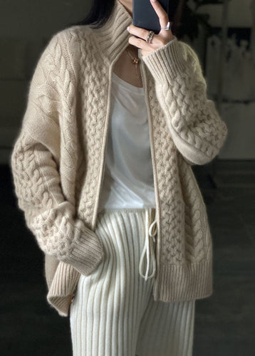 Echoarchiv | Strickjacke mit hohem Halsausschnitt