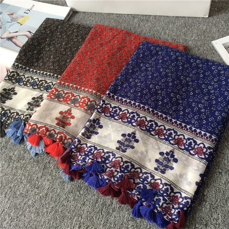 Damen Großer Baumwoll‑Viskose Schal mit Quasten und floralem Blockprint – Avelisse