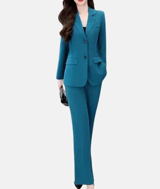 Eleganter Hosenanzug mit taillierter Blazer