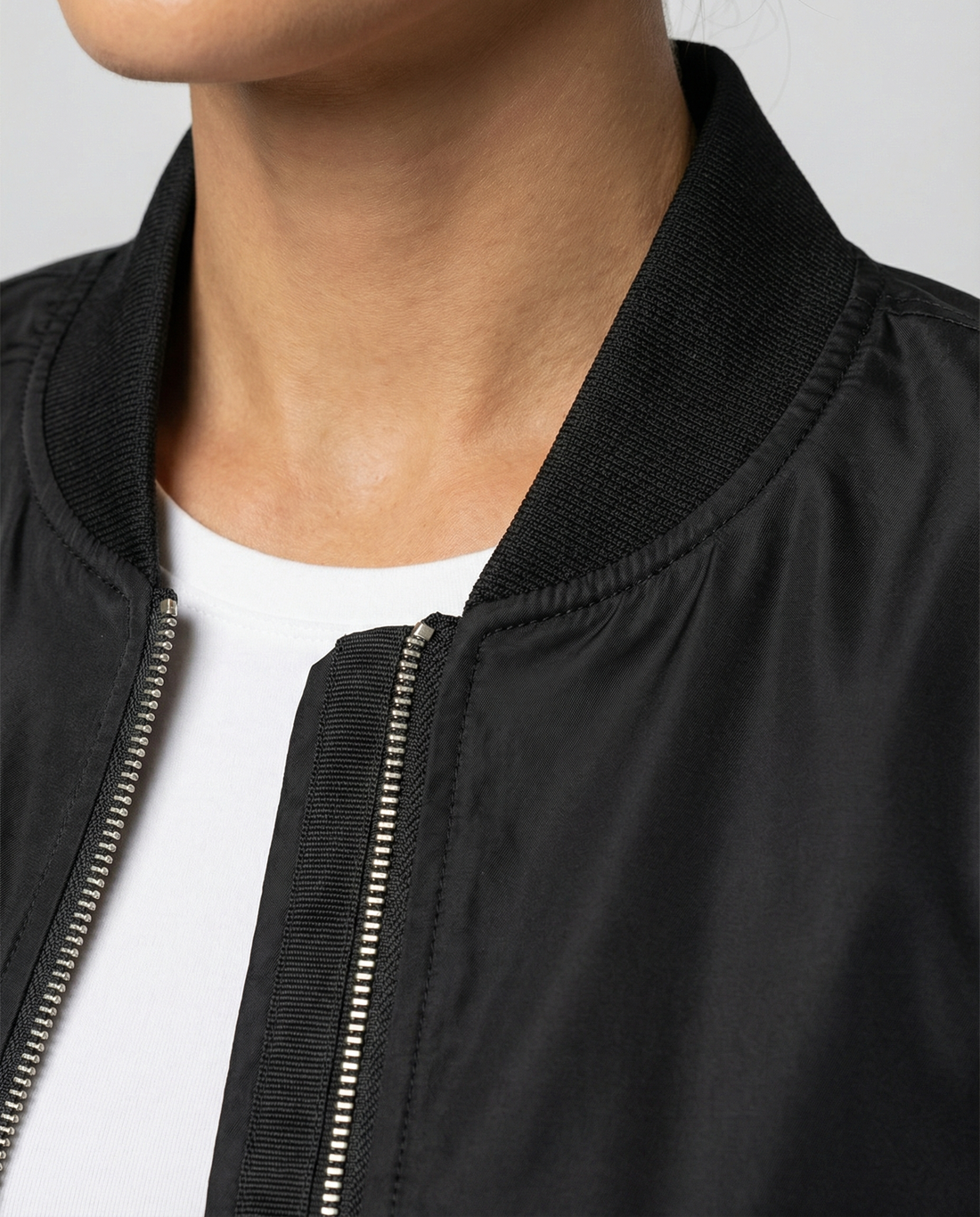 Stylische Bomberjacke für Damen – Avenza