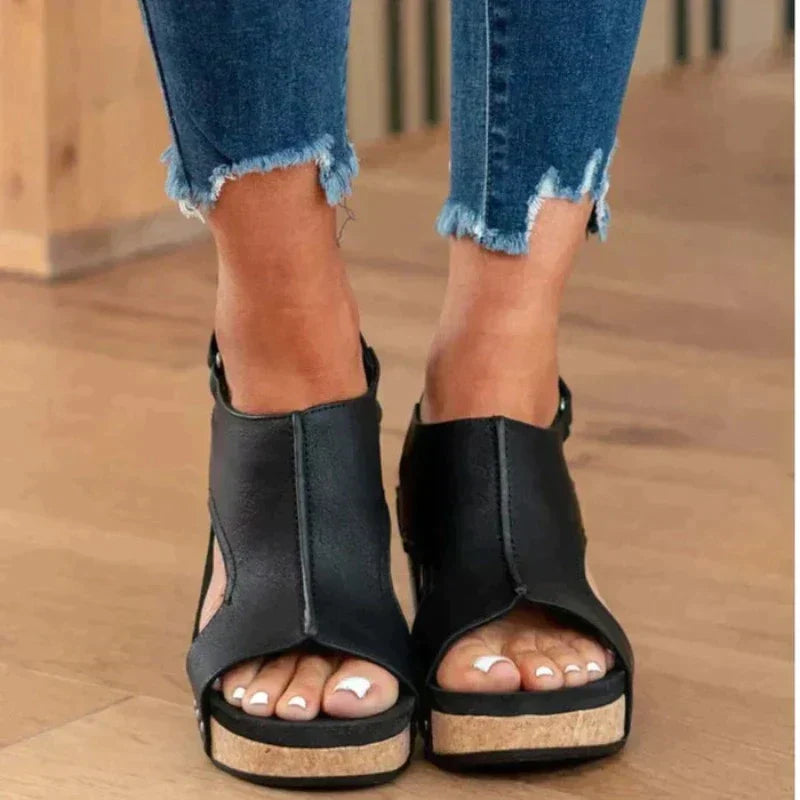 Echoarchiv | Leder Keilabsatz Sandalen