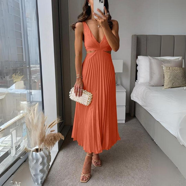 Echoarchiv | Midi Kleid Ärmellos V-Ausschnitt Twist Front & Cut Out Detail Plissierter Rock