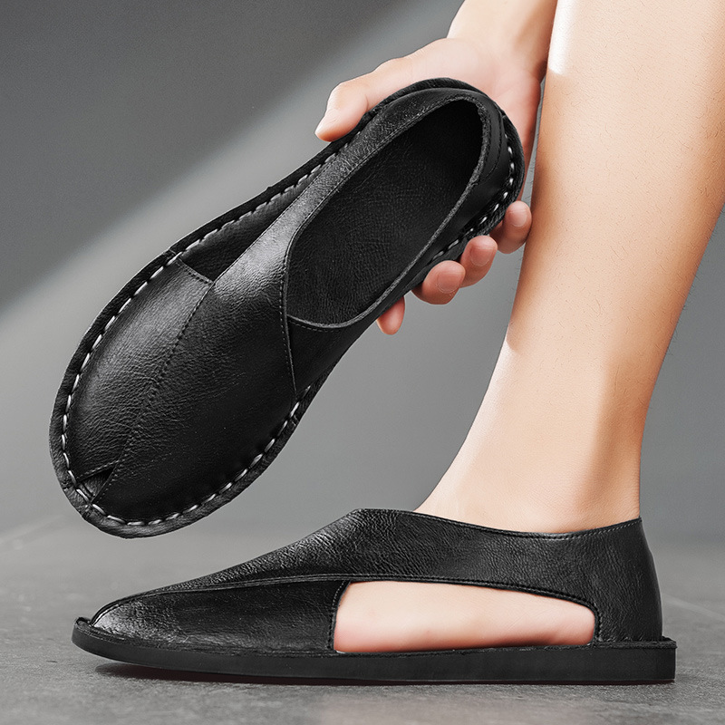 Sandalen aus echtem Leder für den Strand Echoarchiv