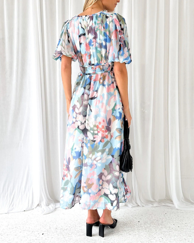 Echoarchiv | Elegantes Kleid mit Blumendruck und V-Ausschnitt