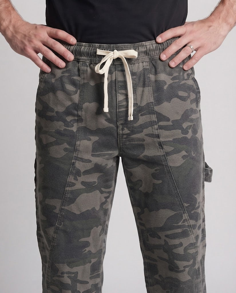 Herren Camouflage-Baggy-Hose mit weitem Bein und langen Bundkordeln Echo Archiv