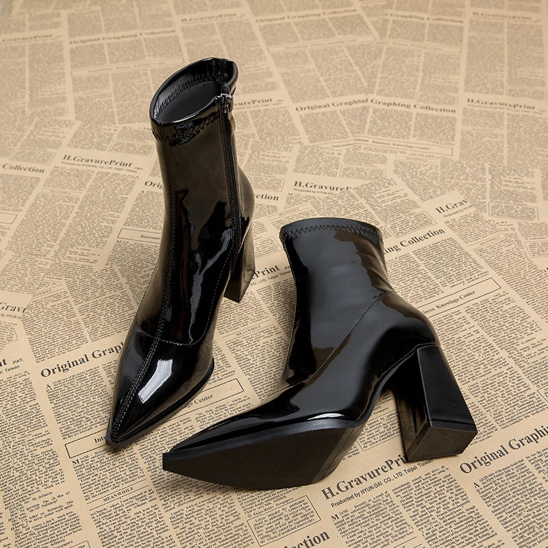 Echoarchiv | Damen-Stiefeletten mit hohem Absatz