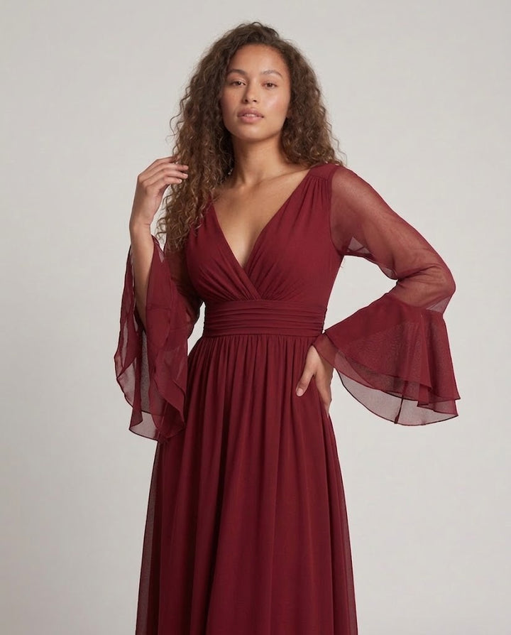 Damen Elegantes Maxikleid mit transparenten Ärmel und V-Ausschnitt Echo Archiv