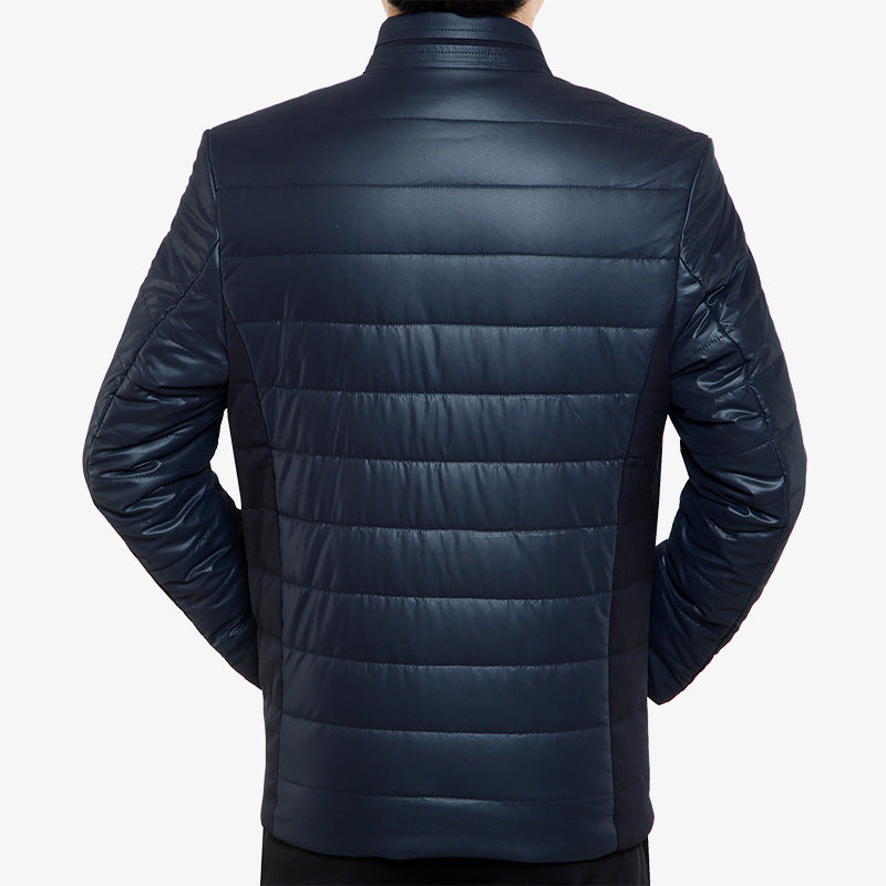 Herren Gepolsterte Steppjacke in Lederoptik mit Stehkragen und verdeckter Druckknopfleiste – Taviero