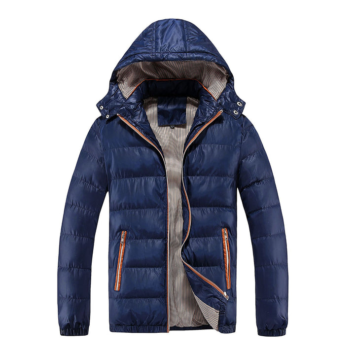 Herren Wattierte Kapuzen-Steppjacke mit glänzender Nylonoptik und kontrastierenden Reißverschlüssen Echoarchiv
