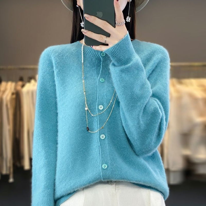 Echoarchiv | Merino Wollstrickjacke mit Rundhalsausschnitt und Langen Ärmeln
