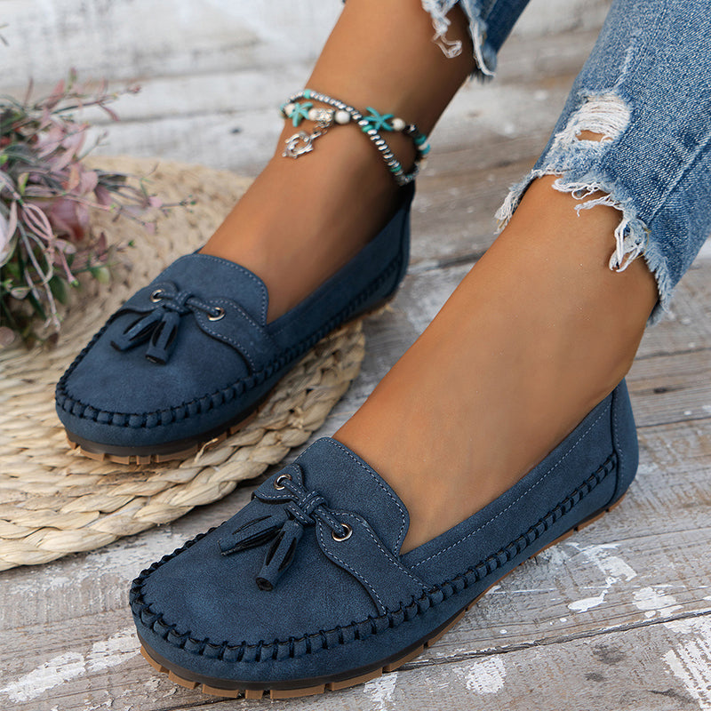 Echoarchiv | Klassische Wildleder Slipper mit Quastendetail für Damen