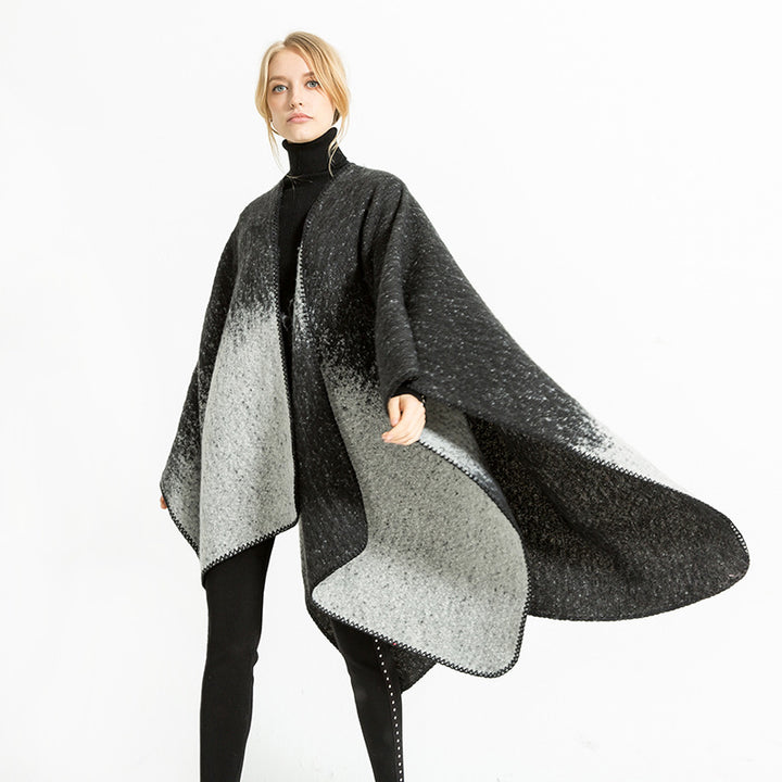 Damen Oversize-Ruana aus Wollmix mit Farbverlauf und Zierkettelnaht – Montévia
