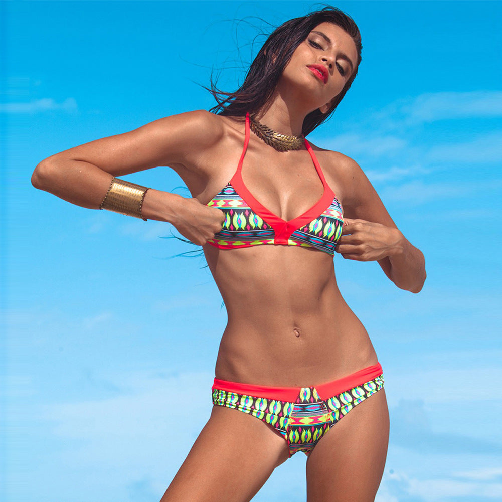 Damen Triangel-Bikini mit raffinierten Farbmustern Echo Archiv