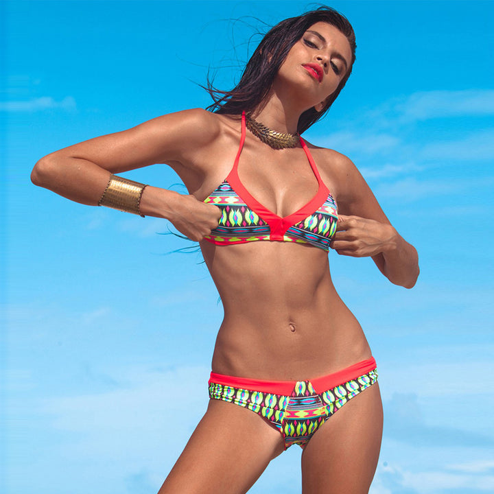 Damen Triangel-Bikini mit raffinierten Farbmustern Echo Archiv