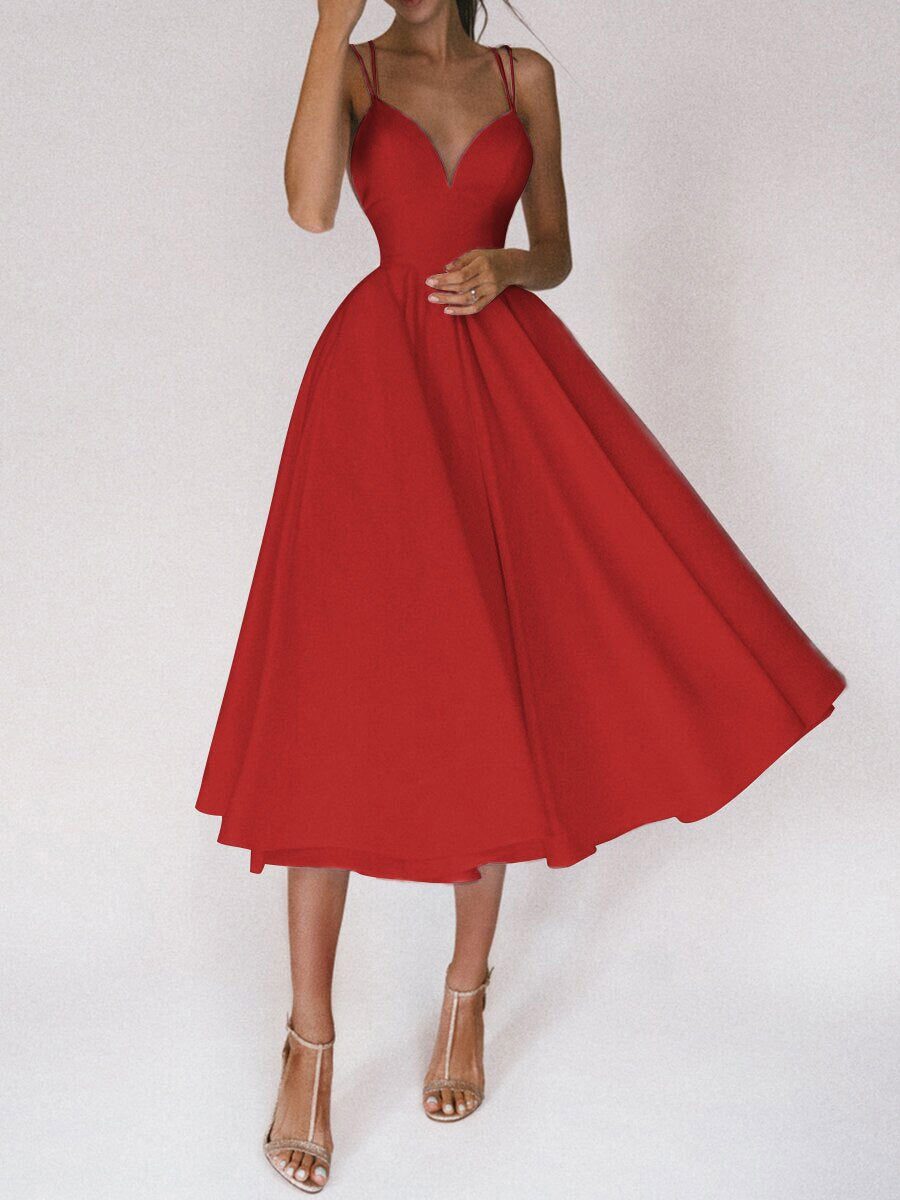 Echoarchiv | Grace Das Elegante Trägerkleid mit V-Ausschnitt
