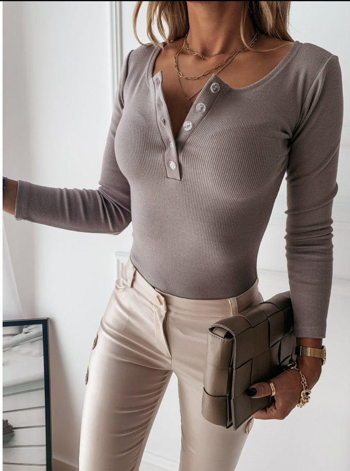 Echoarchiv | Carin Klassisches Geripptes Henley