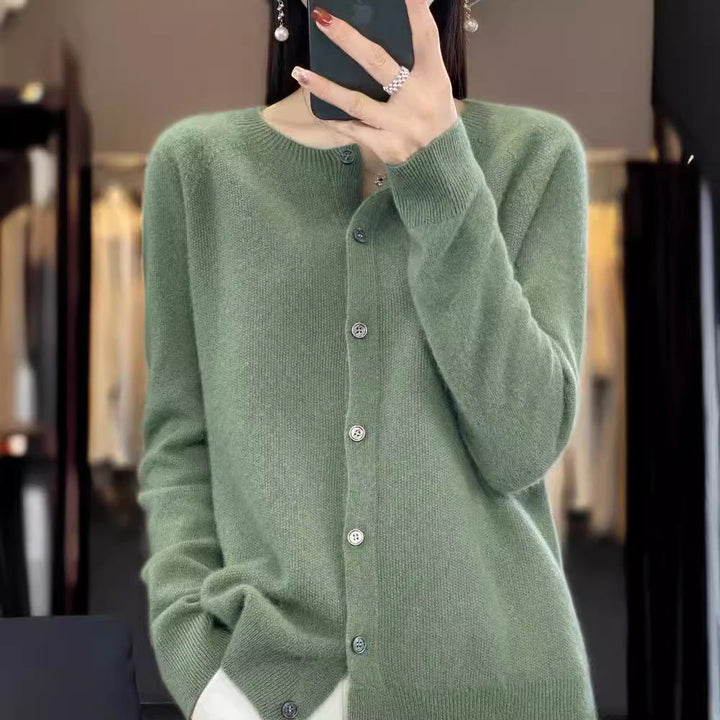Echoarchiv | Merino Wollstrickjacke mit Rundhalsausschnitt und Langen Ärmeln