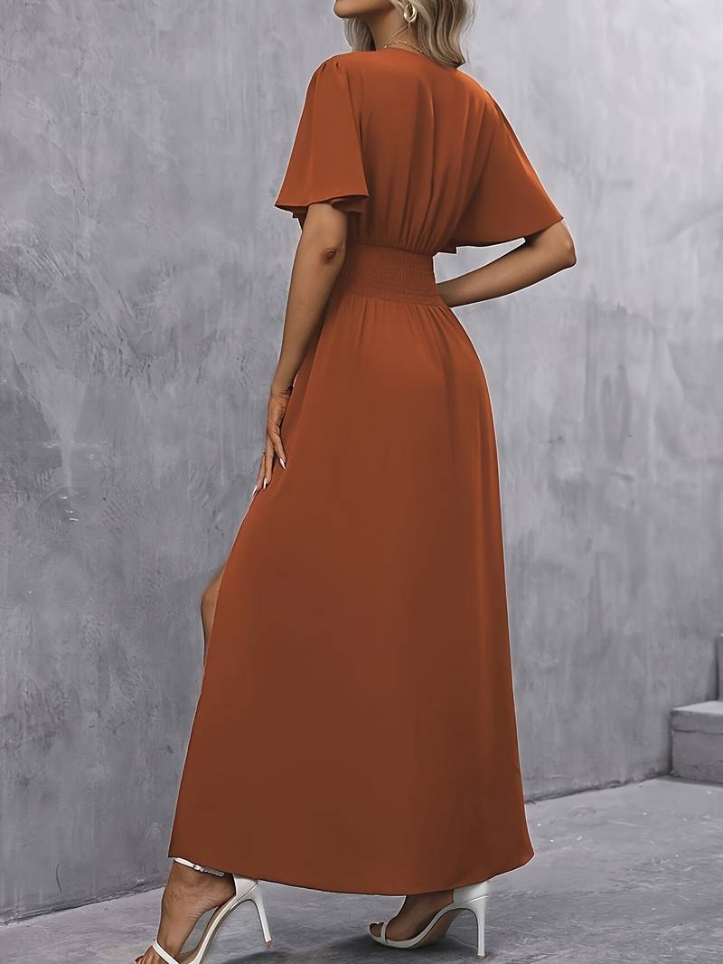Echoarchiv – kleid mit rüschenkragen und plissierter taille