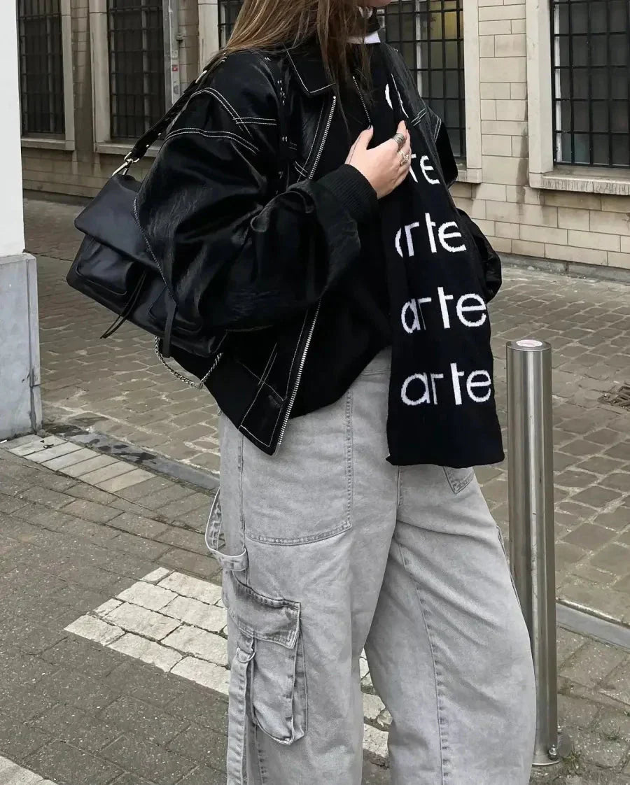 Echoarchiv | Übergröße Jacke mit Reißverschluss und Eleganter Optik