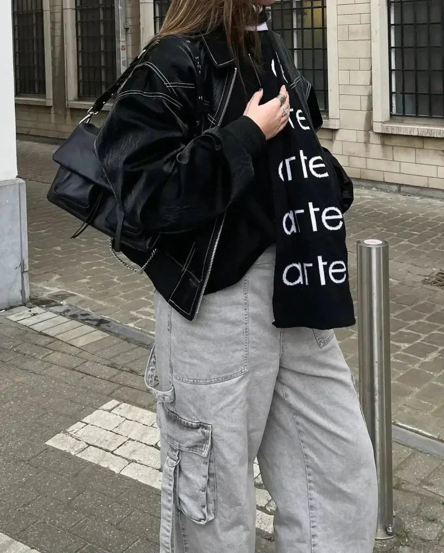 Echoarchiv | Oversized Bomberjacke Stilvoll und Wärmeresistent Perfekt für Herbst und Winter