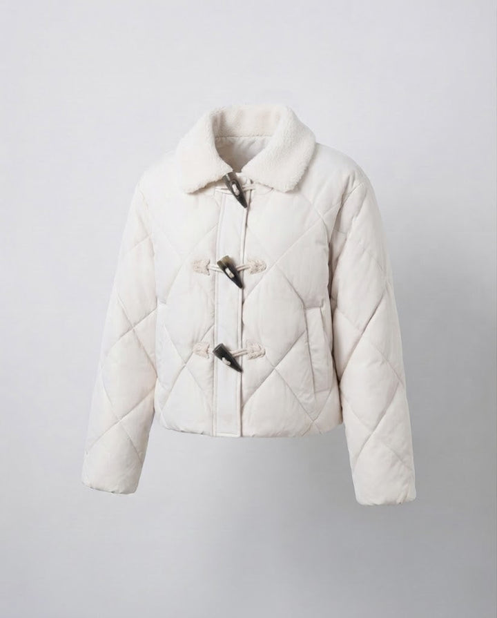 Damen kurze gesteppte Pufferjacke mit Teddykragen, Toggle und Zwei-Wege-Reißverschluss