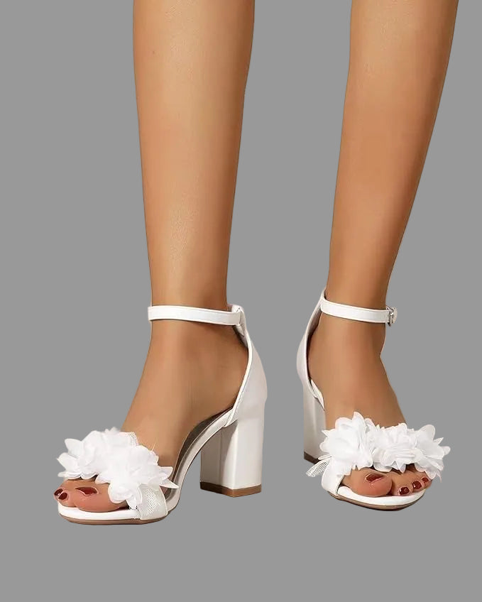Echoarchiv | High Heels Sandalen mit Blumenverzierungen Damen | mit zarten Stoffblumen geschmückte Sandalen für Damen