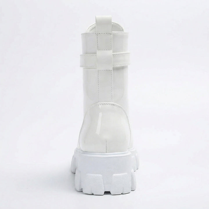 Modische Stiefel für Frauen Echoarchiv