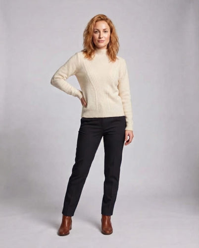 Damen Flauschiger Mockneck Pullover mit Kabelmuster und Offenes Panel Echoarchiv