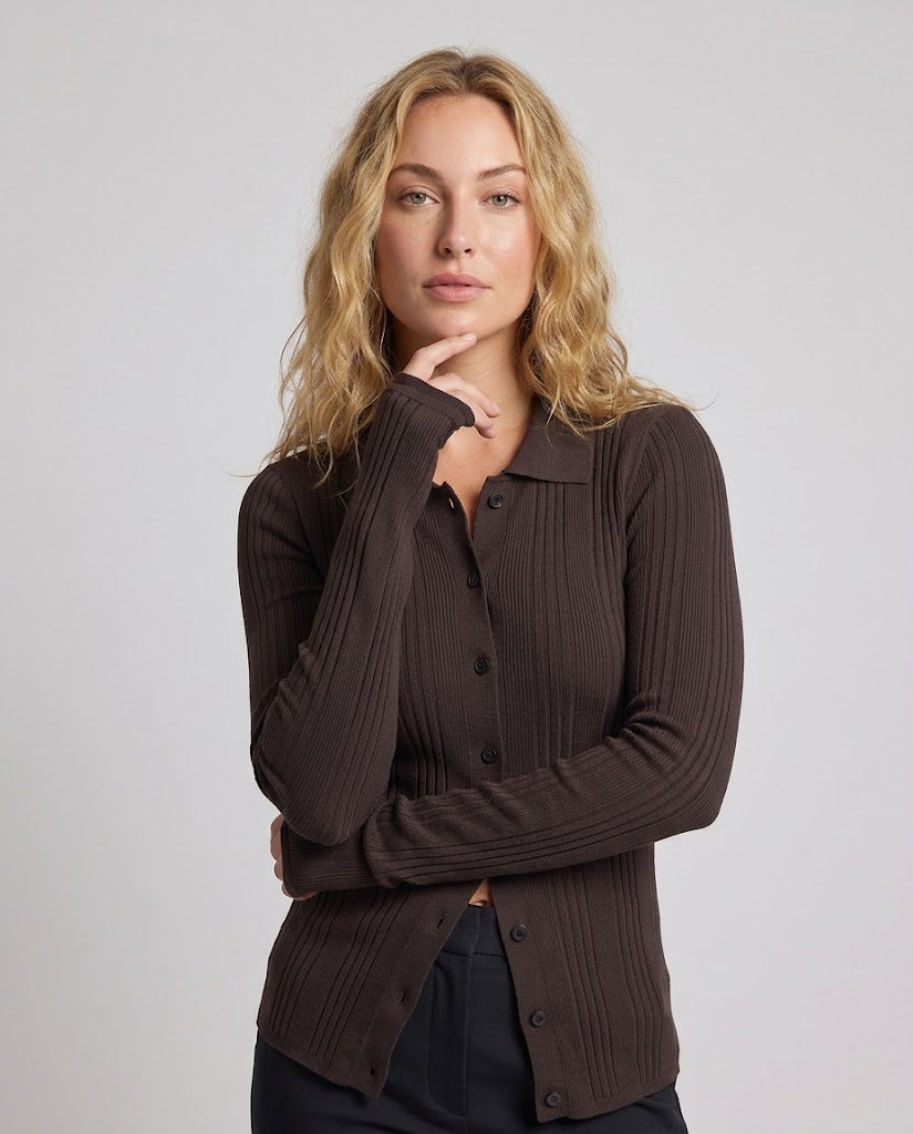 Damen Gerippter Feinstrick-Cardigan mit Hemdkragen und durchgehender Knopfleiste Echo Archiv