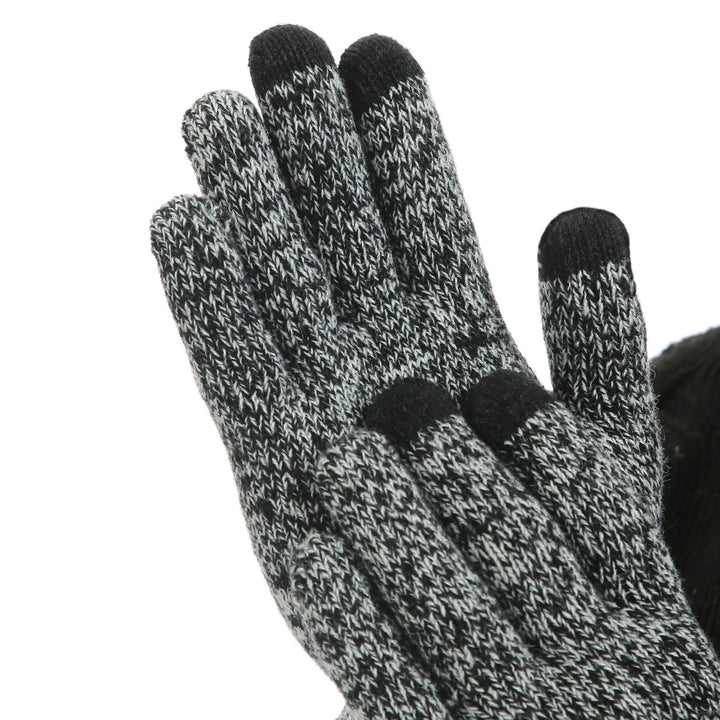 Echoarchiv - Lässiges Winterset mit Mütze, Schal und Handschuhen für Männer
