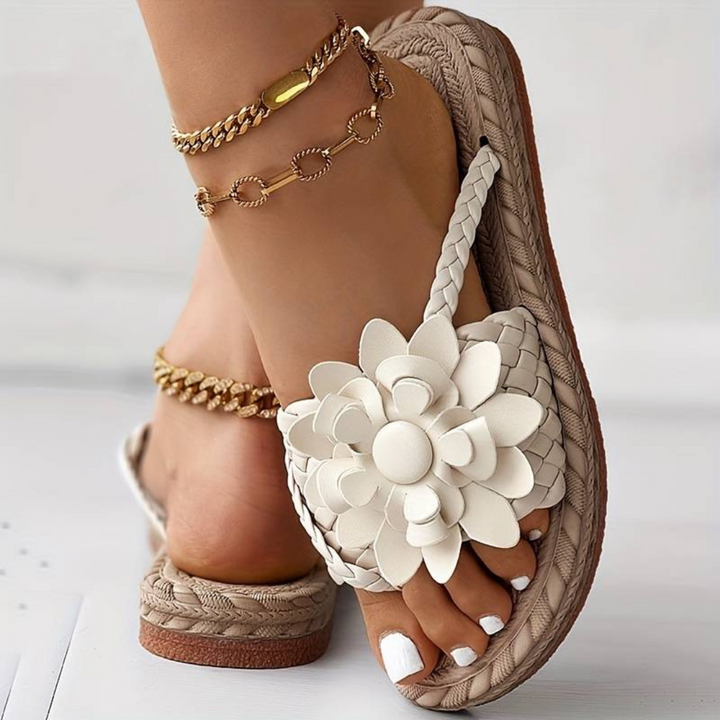Echoarchiv | Damen-Sandalen mit Offener Zehenspitze und Eleganten Geflochtenen Riemen