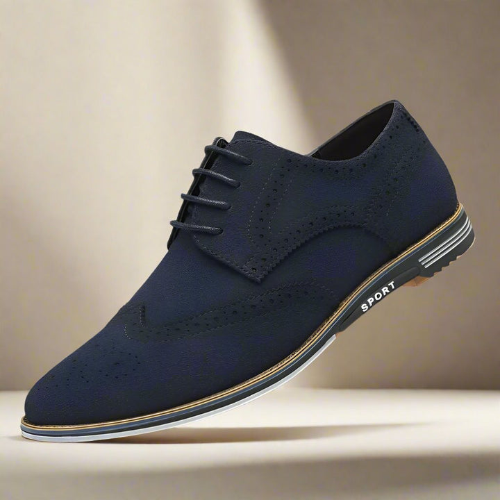 Echoarchiv | Gepflegte Herrenschuhe mit Schnürsenkeln