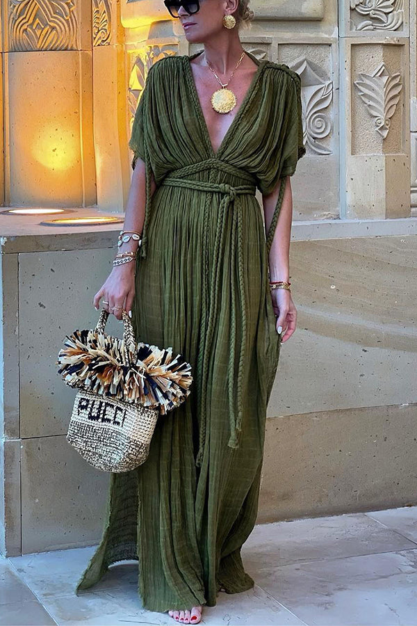 Echoarchiv | Kimono-Maxikleid Aus Leinenmischung Im Griechischen Stil mit Zöpfen und Schlitz