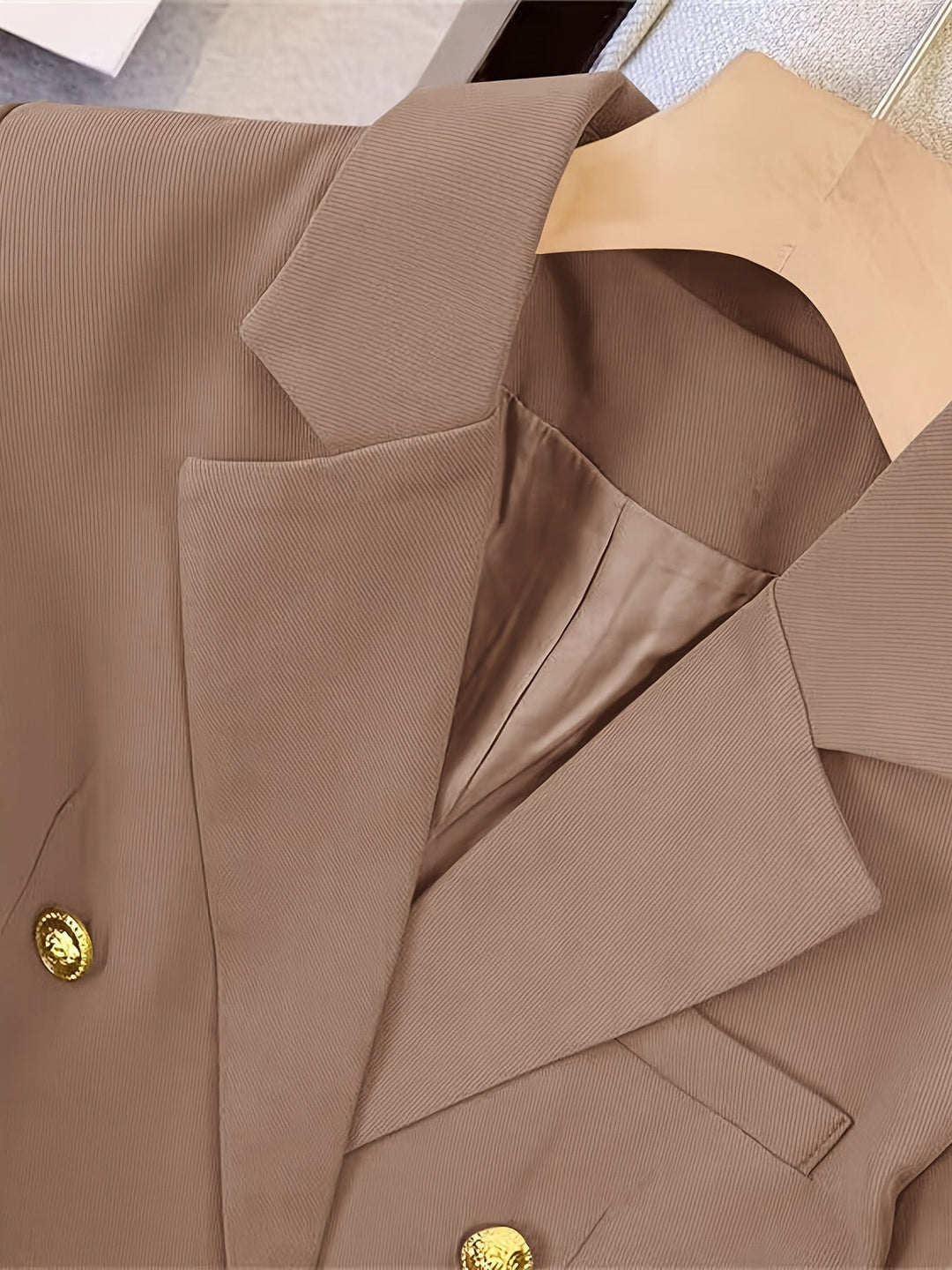 Eleganter Business Slim Blazer mit goldenen Knöpfen Ideal für alle Jahreszeiten – Valéne