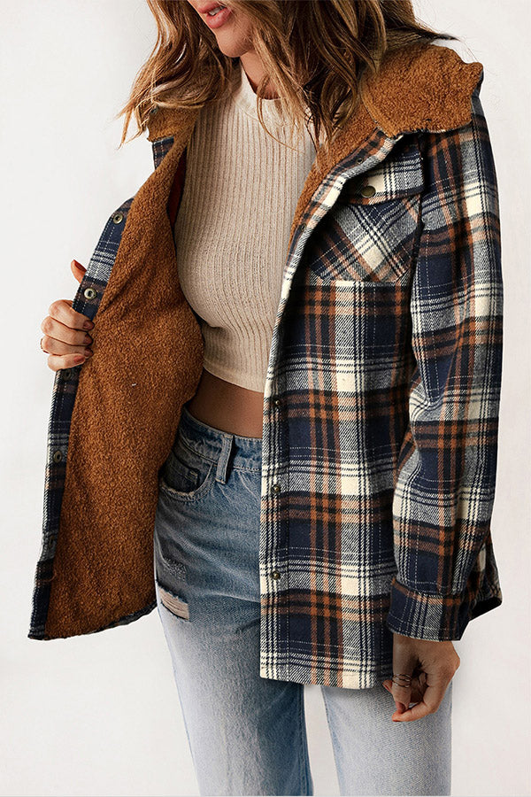 Echoarchiv | Knopf Sherpa gefütterte Kapuzen-Flanelljacke